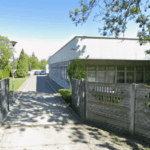 Woda w paczkach prosto z gminy. Nietypowy pomysł na kryzys 💧